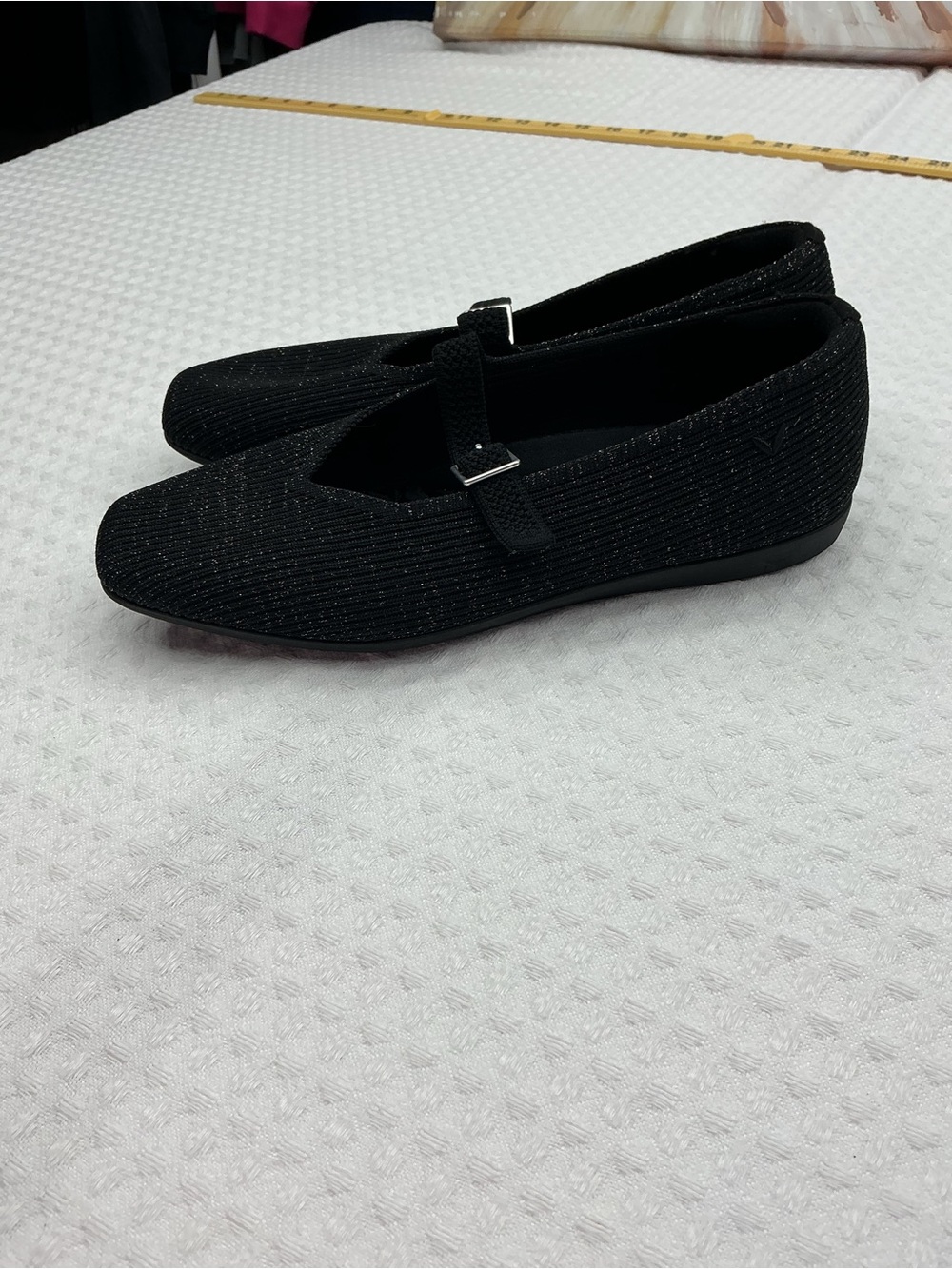 Women’s Black Mary Jane Flats with Subtle Sparkle